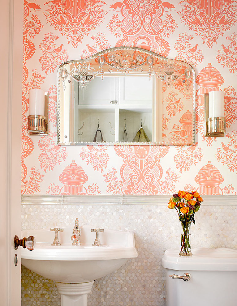 Powder room - traditional powder room idea in Chicago with a pedestal sink