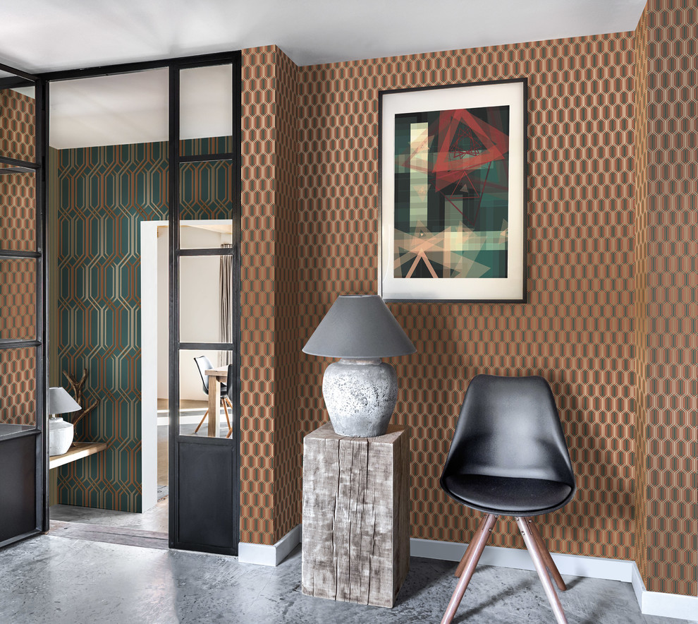 Свежая идея для дизайна: прихожая с коричневыми стенами - отличное фото интерьера