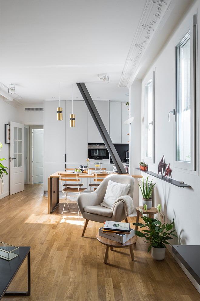 Modernes Wohnzimmer in Madrid