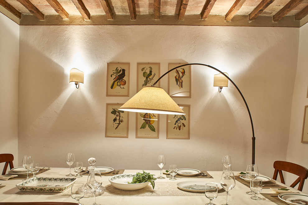 Design ideas for a rural dining room in Florence.