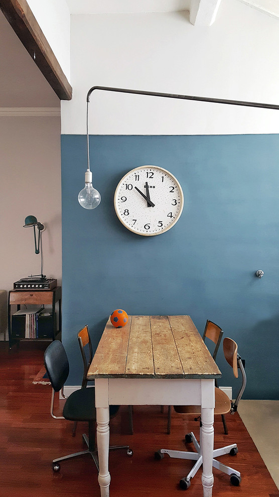 Cette photo montre une salle à manger éclectique.