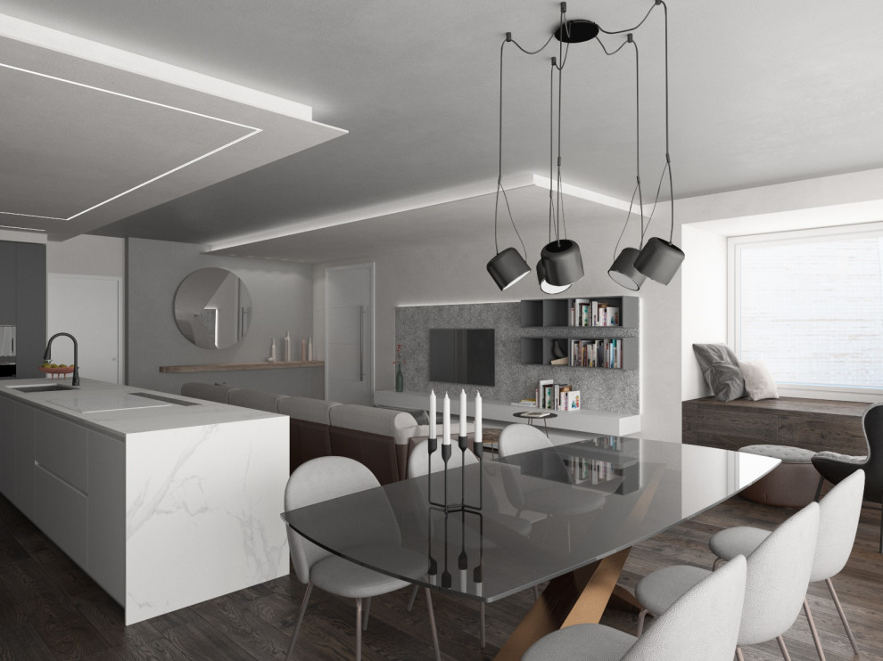 Idee per una grande sala da pranzo aperta verso il soggiorno design con pareti grigie, parquet scuro, pavimento marrone e soffitto ribassato