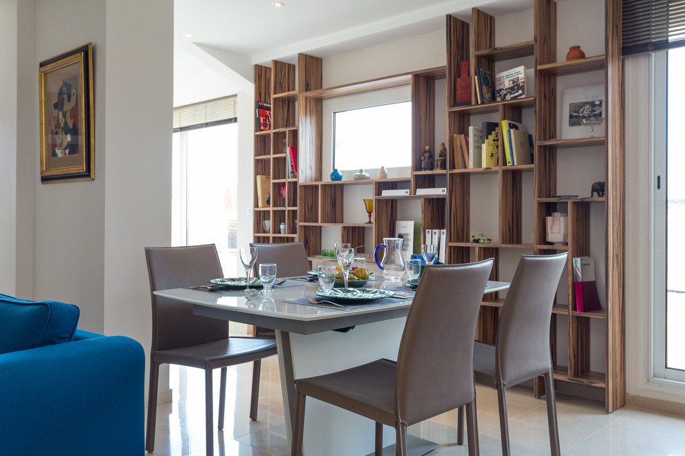 Photo of a contemporary dining room in Nice.