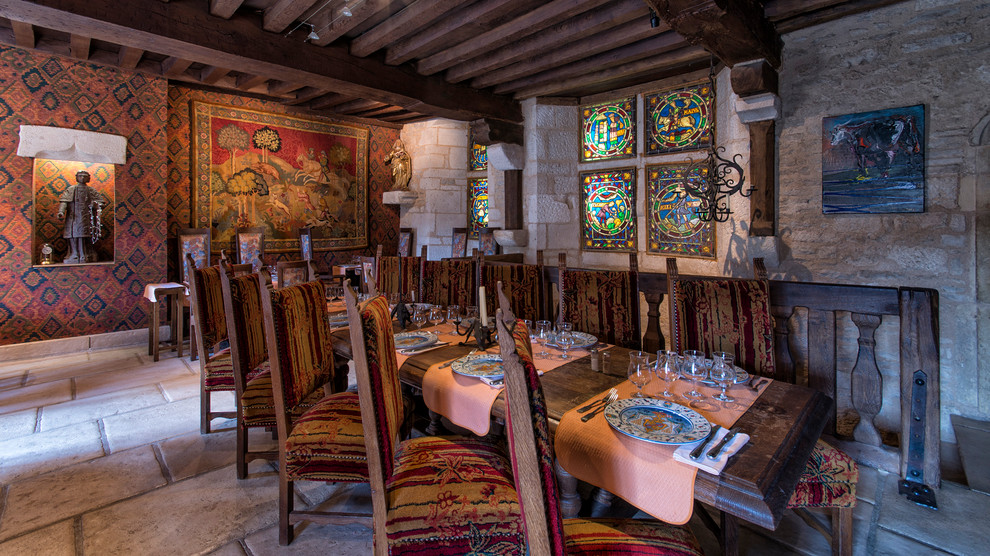 Country dining room photo in Grenoble