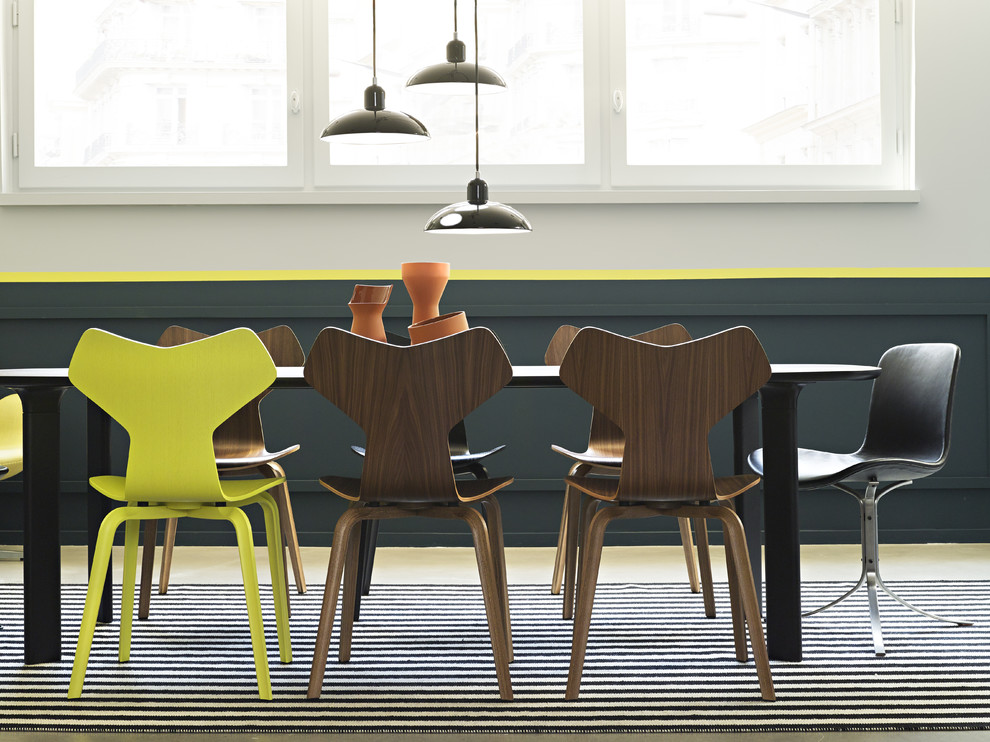 Inspiration for a scandi dining room in Paris.