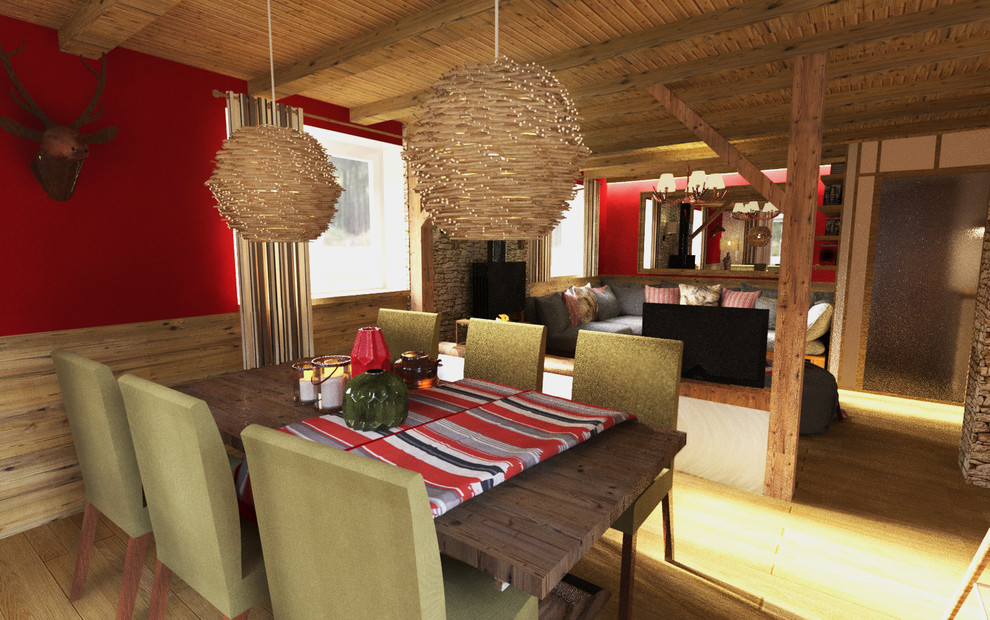 Стильный дизайн: гостиная-столовая среднего размера в стиле рустика с красными стенами и светлым паркетным полом без камина - последний тренд