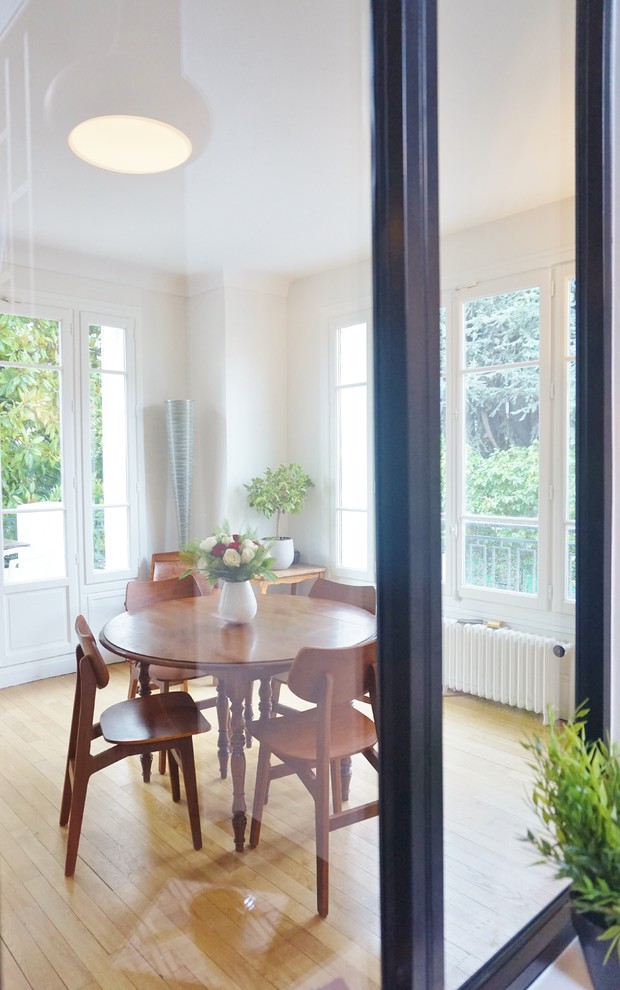 Exemple d'une salle à manger tendance.