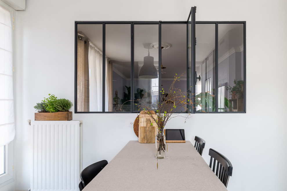 Design ideas for a scandi dining room in Lyon.