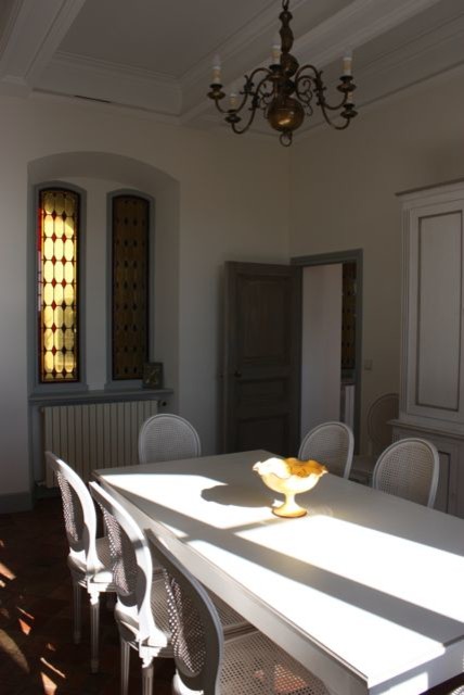 Esempio di una sala da pranzo tradizionale