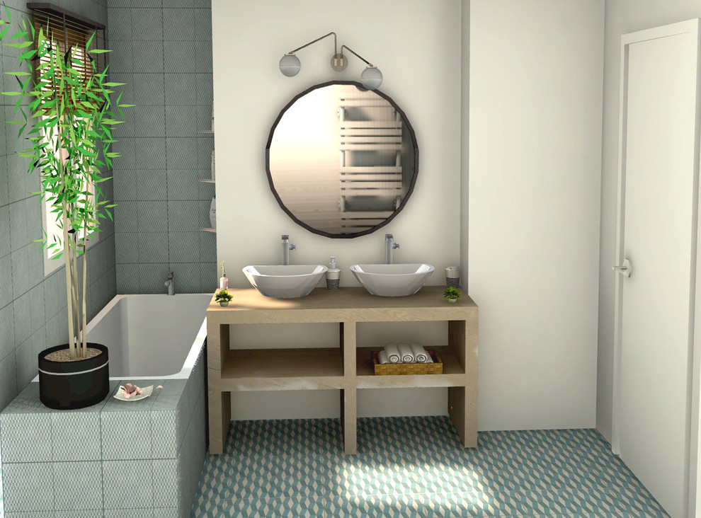 Diseño de cuarto de baño principal escandinavo de tamaño medio con encimera de madera