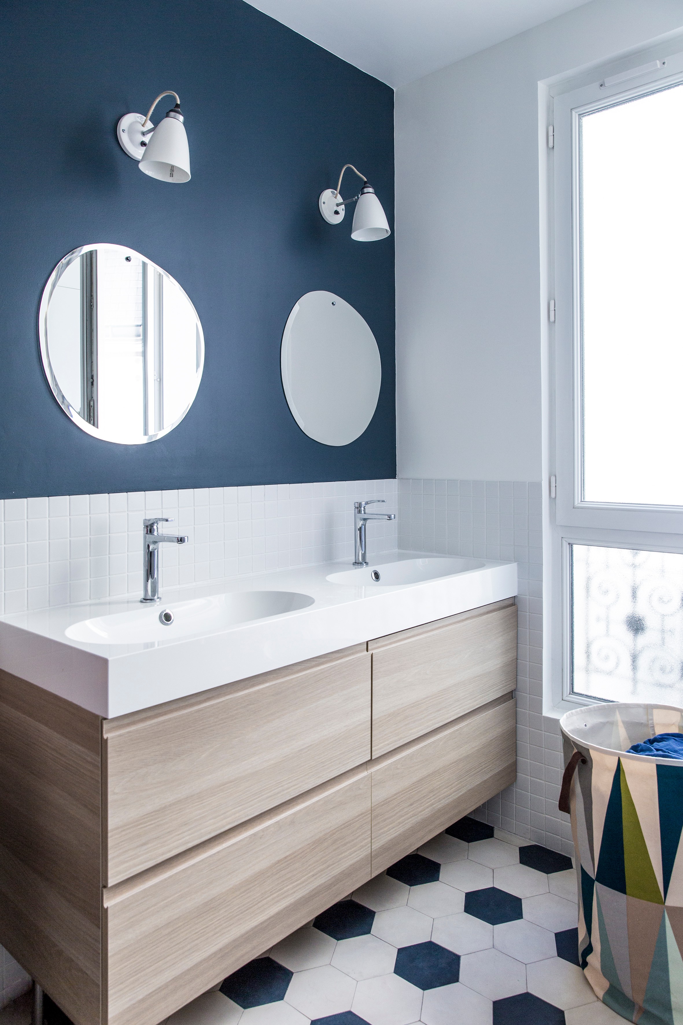 75 photos et idées déco de salles de bain avec un mur bleu - Juillet 2023 |  Houzz FR