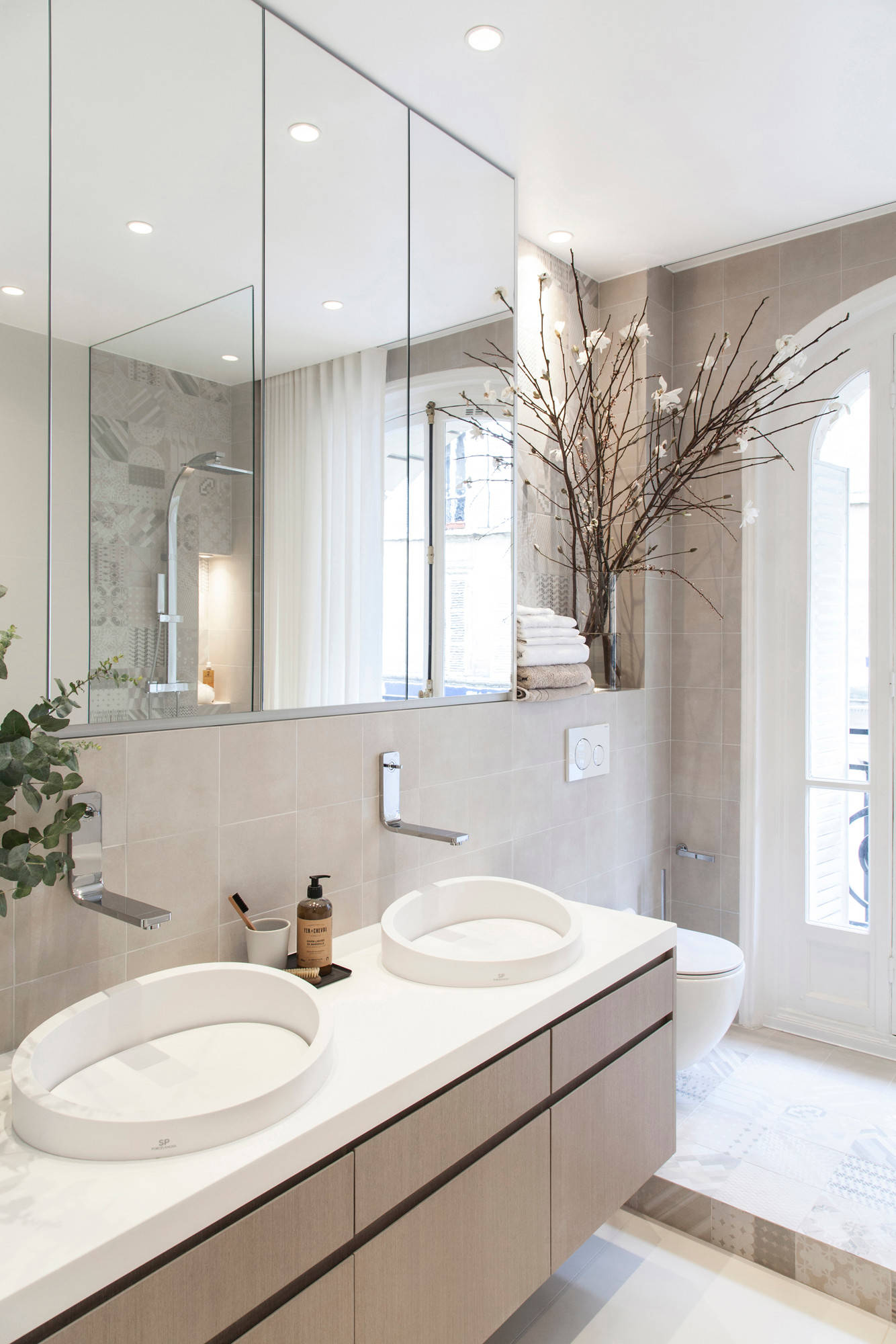 75 photos et idées déco de salles de bain avec un mur beige - Août 2023 |  Houzz FR