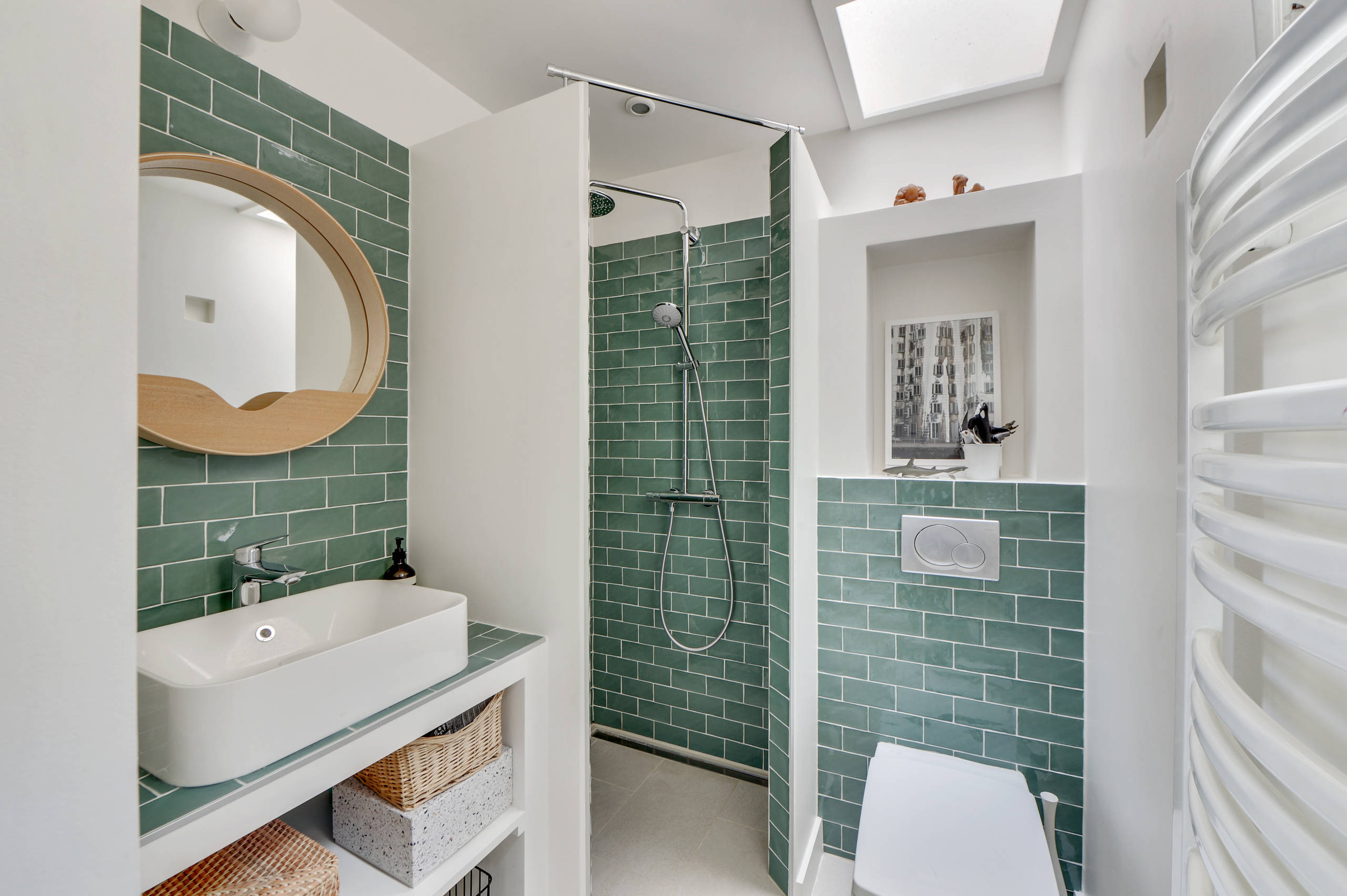 75 photos et idées déco de salles d'eau avec une douche d'angle - Octobre  2023 | Houzz FR