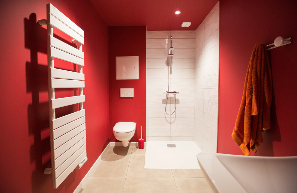 Photo of an expansive classic bathroom in Angers.