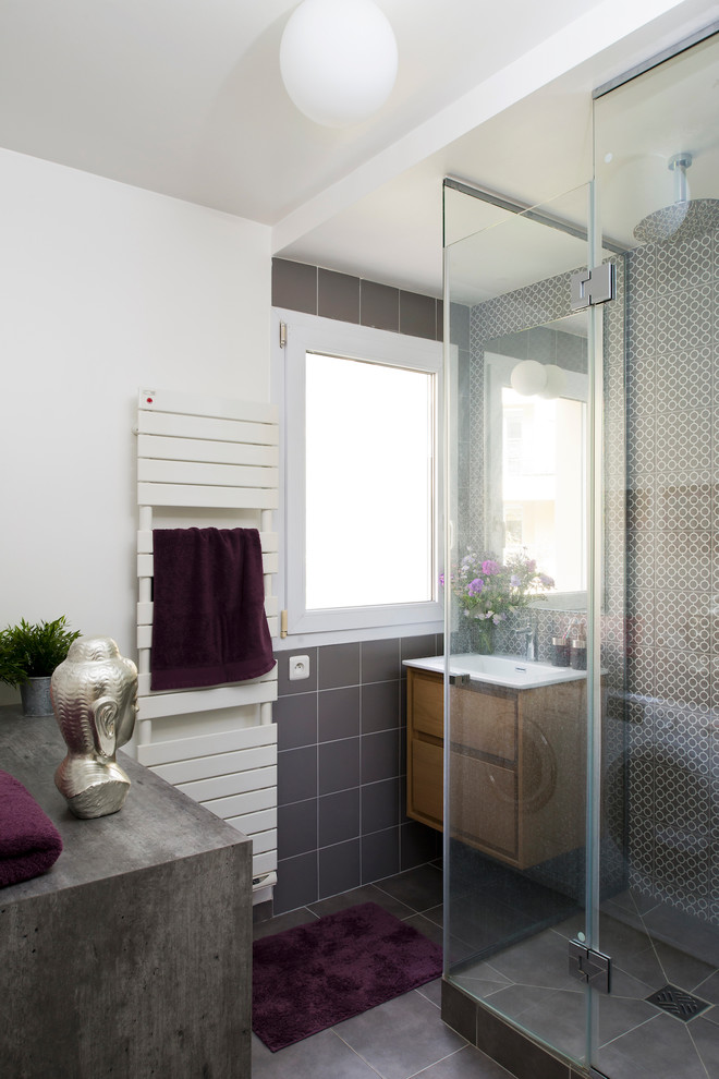 Modernes Badezimmer in Rennes