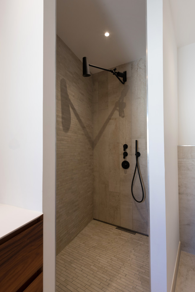 Idee per una stanza da bagno eclettica