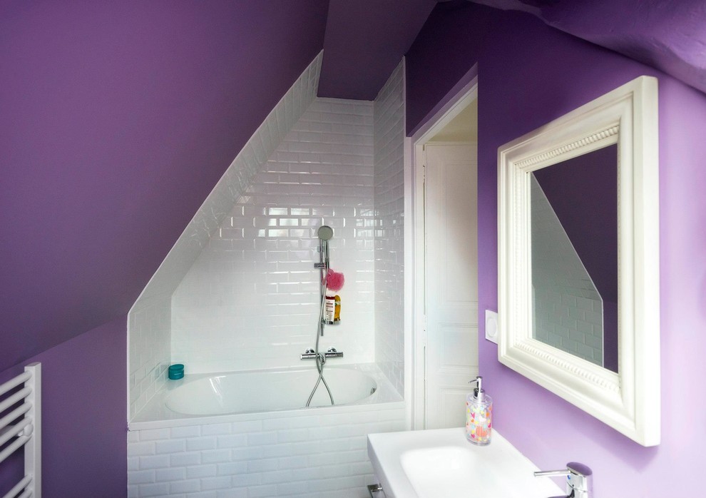 Small transitional kids' white tile and ceramic tile ceramic tile and single-sink bathroom photo in Paris with an undermount tub and purple walls
