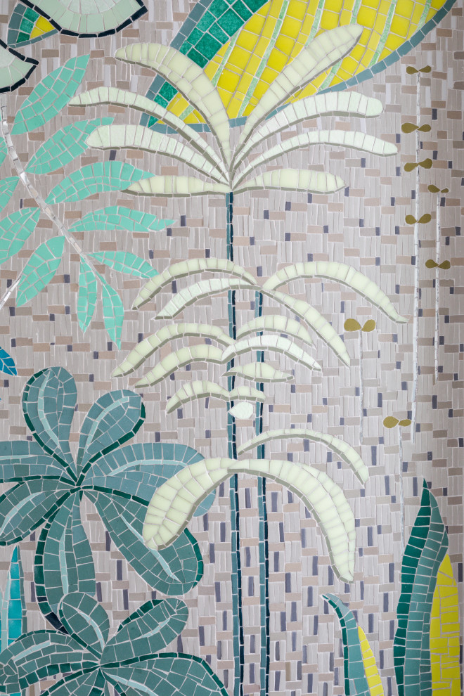 Idée de décoration pour une salle d'eau bohème avec une douche à l'italienne, mosaïque, un carrelage multicolore, un mur multicolore et un sol en carrelage de terre cuite.