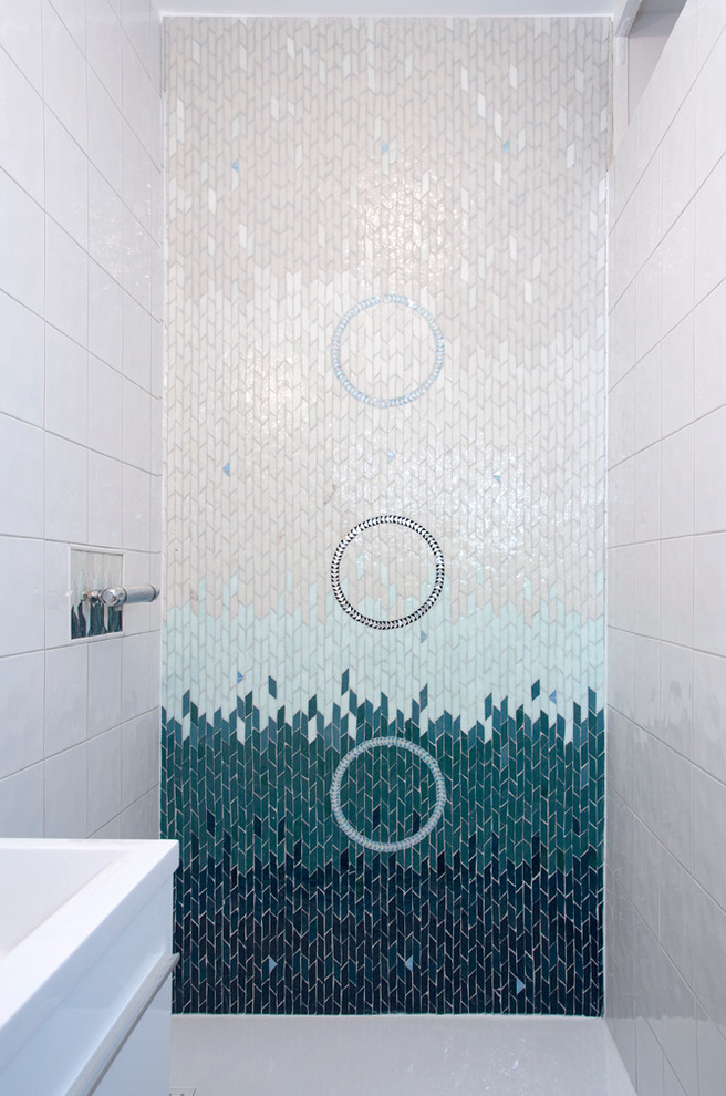Photo of a small contemporary shower room bathroom in Paris with a built-in shower, porcelain tiles, multi-coloured tiles, white walls and a submerged sink.