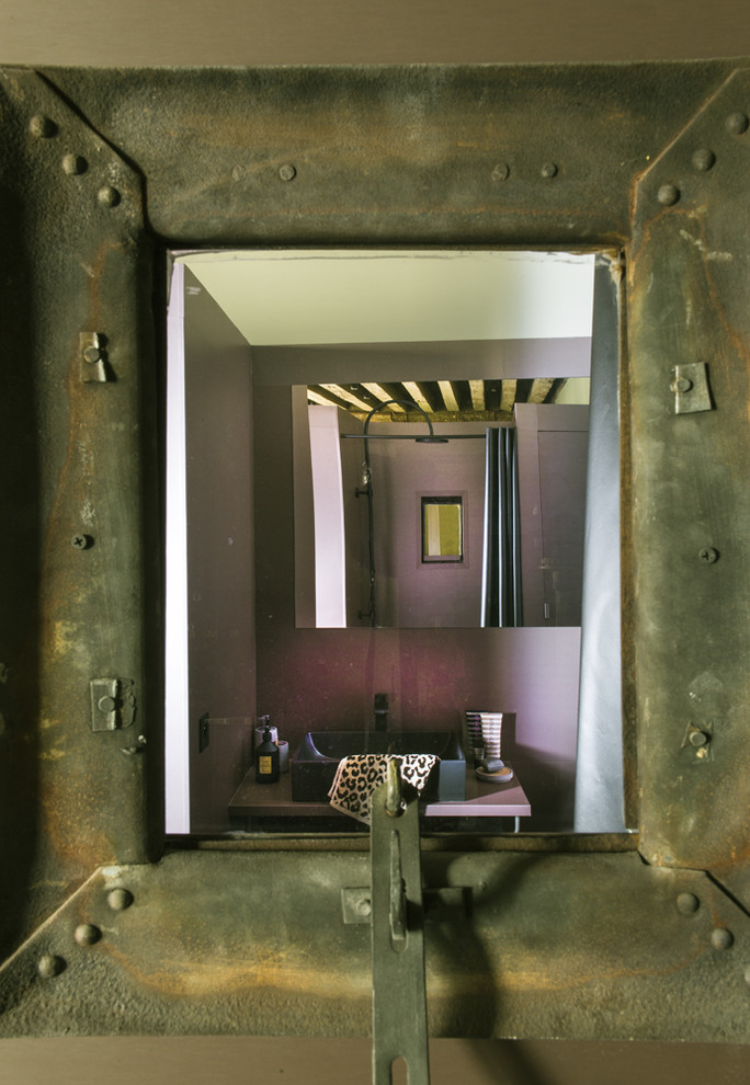 Kleines Eklektisches Badezimmer En Suite mit grauer Wandfarbe in Paris