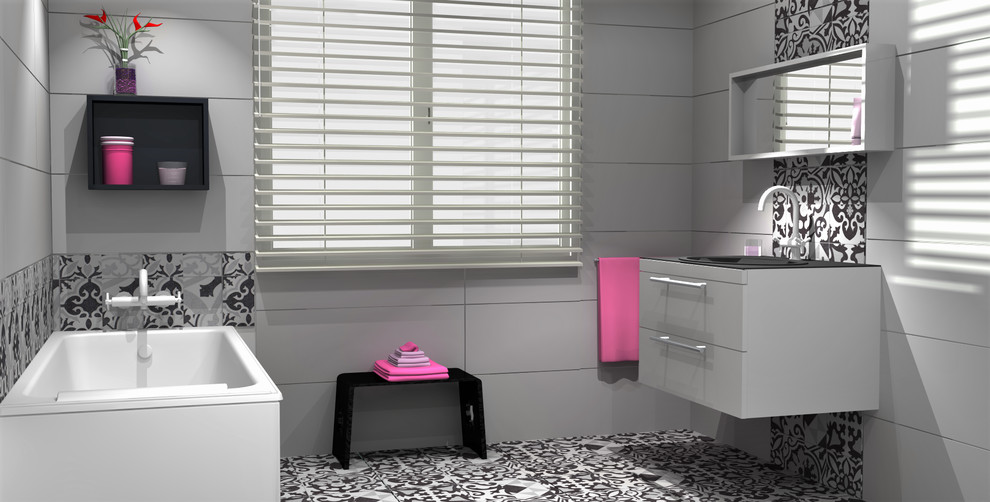 Réalisation d'une salle de bain principale design de taille moyenne avec une baignoire encastrée, un carrelage noir et blanc, des carreaux de céramique, un plan vasque et un plan de toilette en verre.