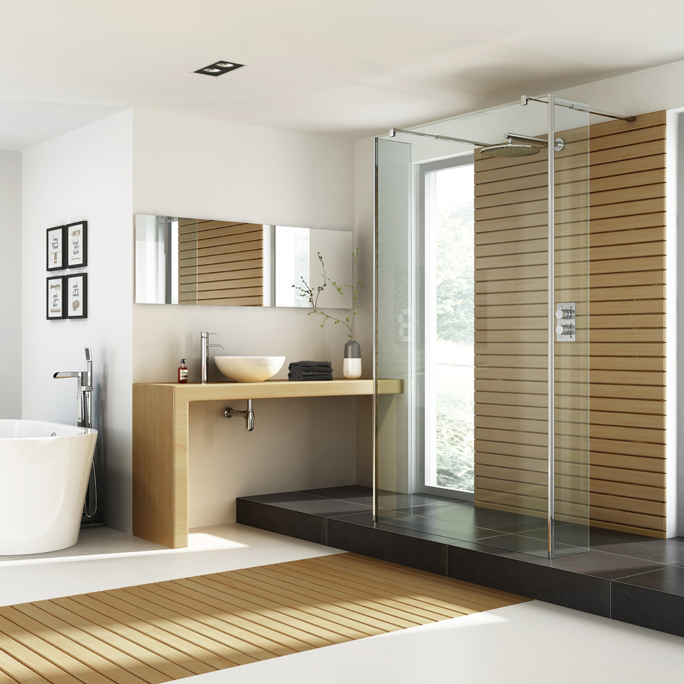 Diseño de cuarto de baño moderno con ducha abierta