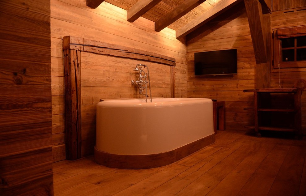 Exemple d'une salle de bain montagne.