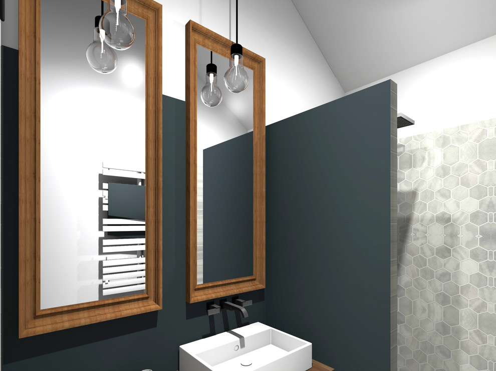 Свежая идея для дизайна: маленькая ванная комната в классическом стиле с душем без бортиков, серой плиткой, мраморной плиткой, синими стенами, полом из линолеума, душевой кабиной, консольной раковиной и коричневым полом для на участке и в саду - отличное фото интерьера
