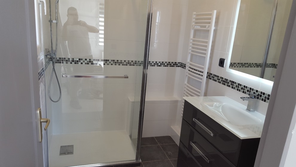 Rénovation d'une salle bain - Moderne - Salle de Bain - Marseille - par