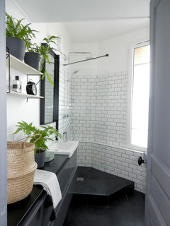 Salle de bain carrelage mural blanc gros joints gris  Carrelage salle de  bain, Carrelage metro blanc, Aménagement salle de bain