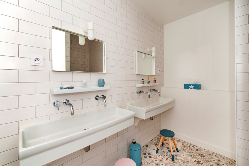 Example of a danish bathroom design in Paris