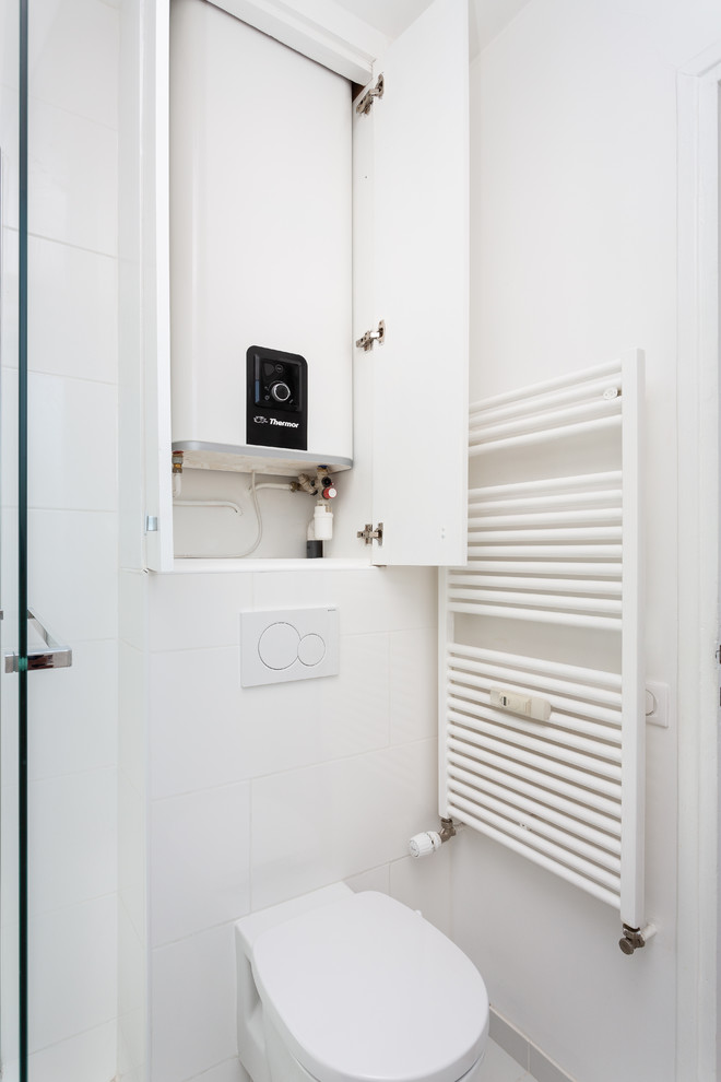 Design ideas for a world-inspired bathroom in Paris.