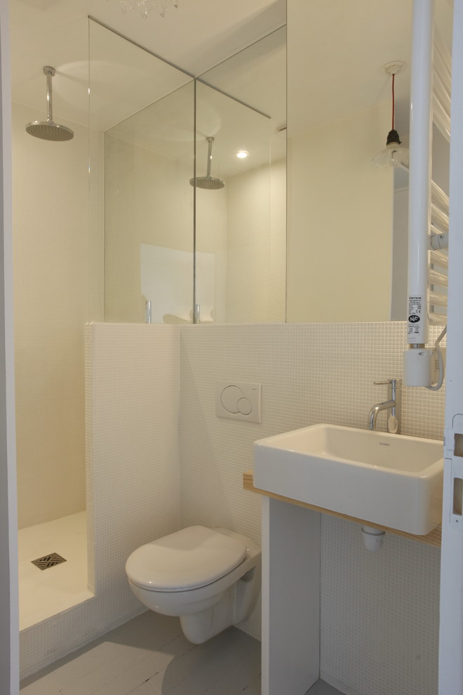 Example of a danish bathroom design in Paris
