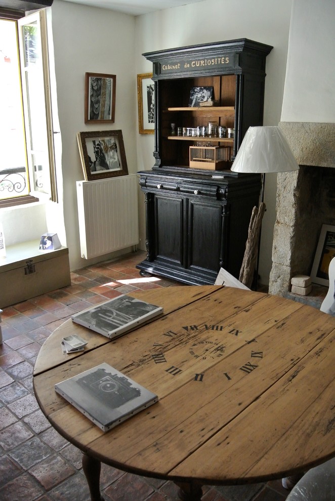 Design ideas for a bohemian games room in Rennes.