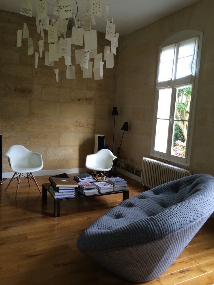 Design ideas for a contemporary games room in Bordeaux.