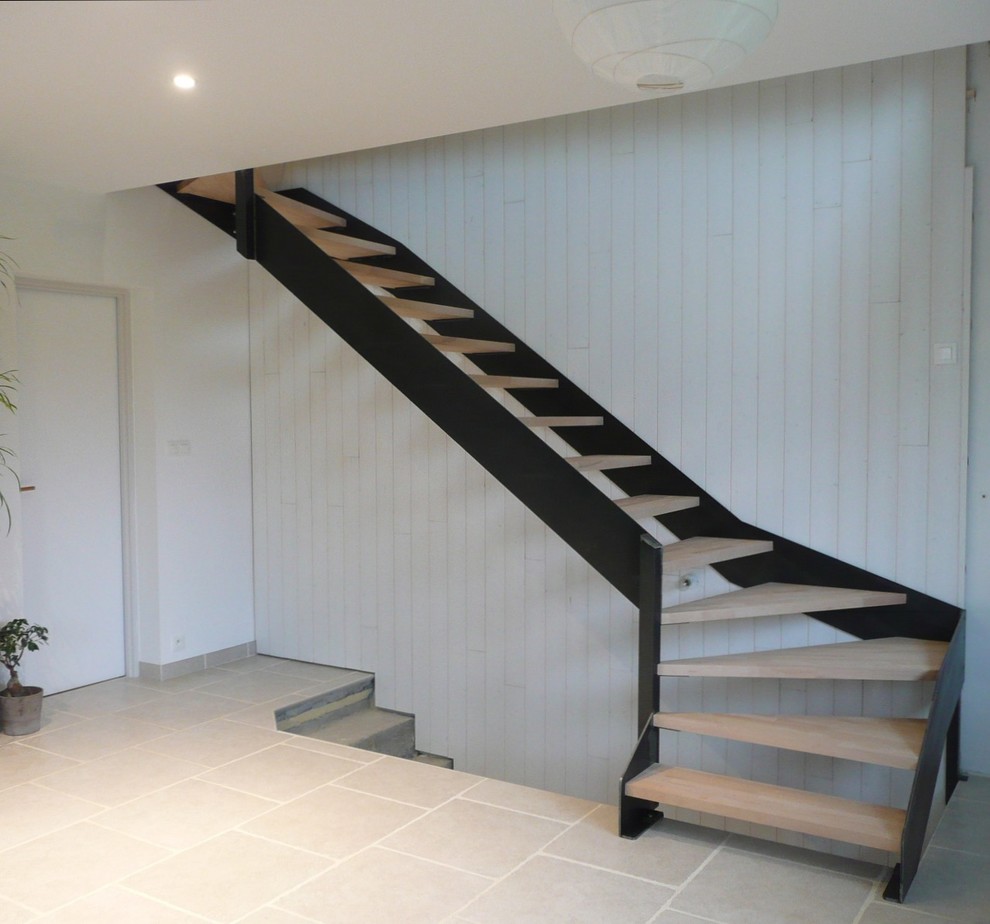 Escalier Acier / Hêtre - Industrial - Staircase - Dijon - by ENCREA | Houzz