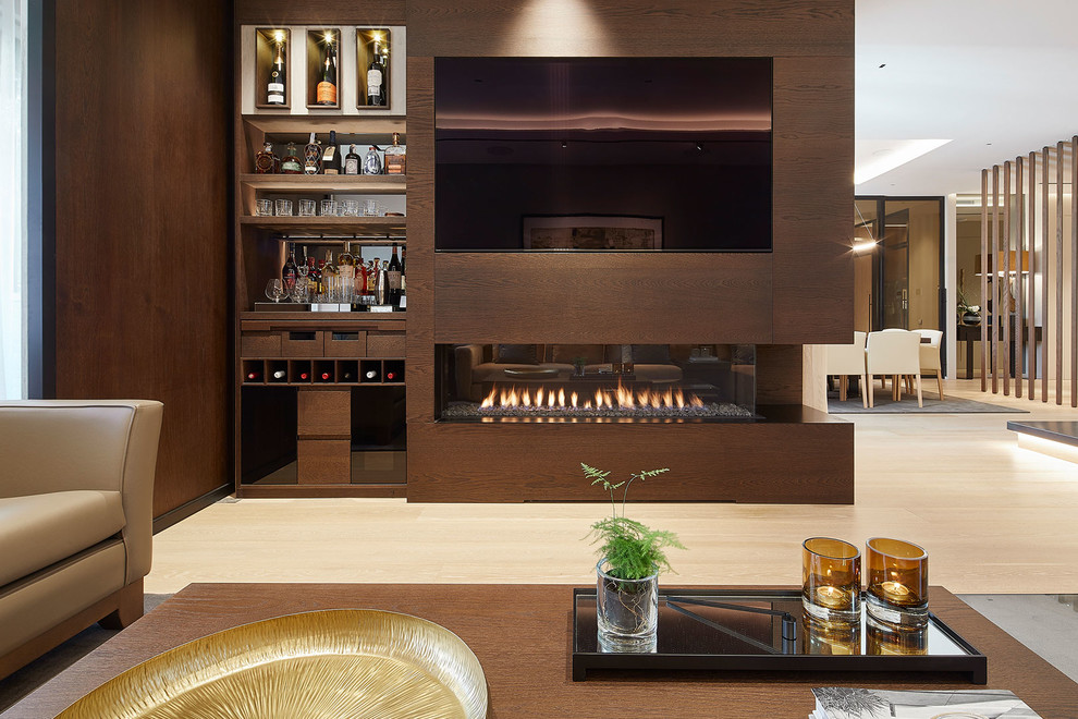 Свежая идея для дизайна: большая открытая гостиная комната в современном стиле с домашним баром и горизонтальным камином - отличное фото интерьера