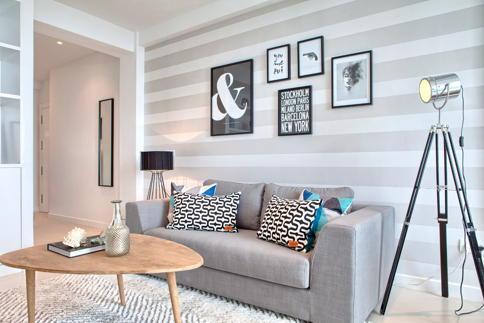 Inspiration för mellanstora minimalistiska separata vardagsrum, med ett finrum, flerfärgade väggar och klinkergolv i keramik