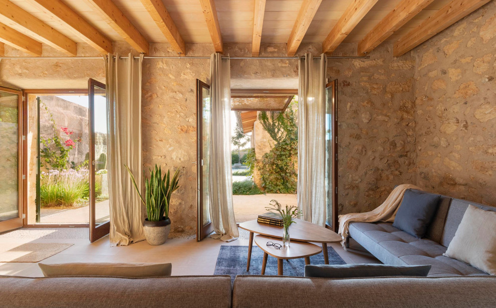Living room - mediterranean living room idea in Palma de Mallorca