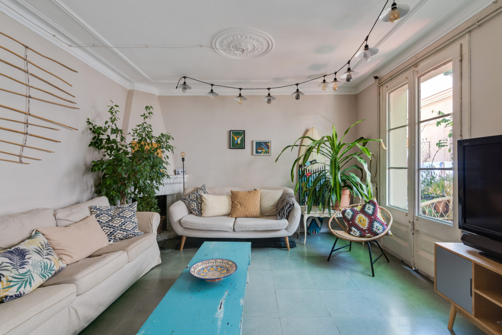 Eclectic living room photo in Barcelona