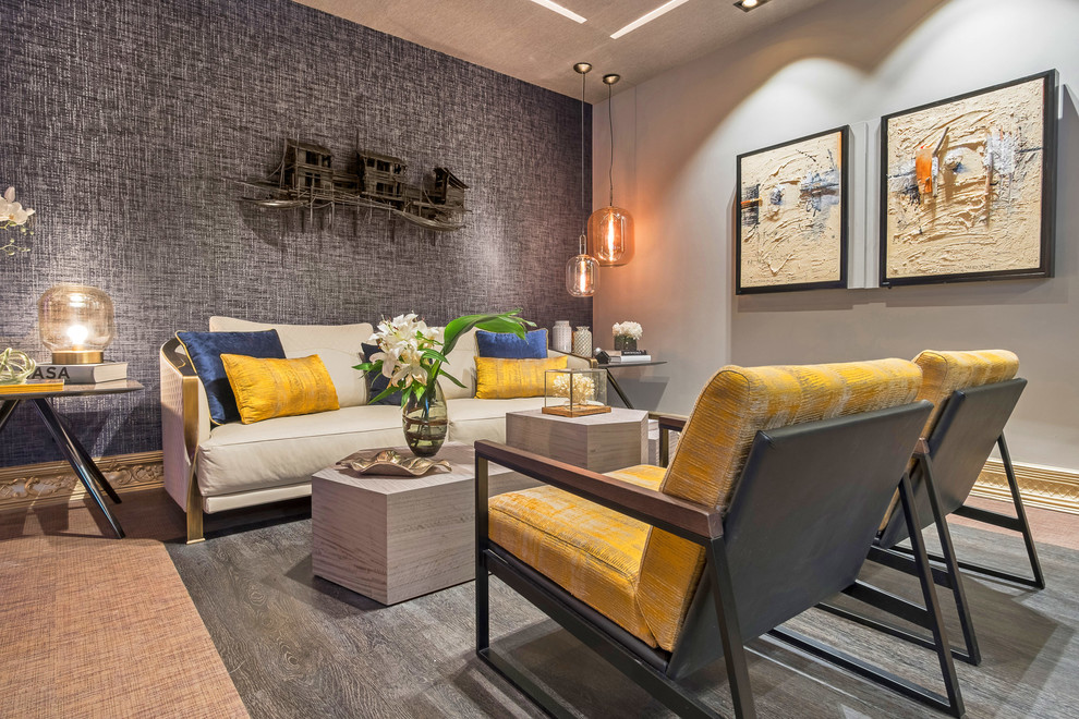 Immagine di un soggiorno chic di medie dimensioni e aperto con pareti multicolore, pavimento beige, sala formale e nessuna TV