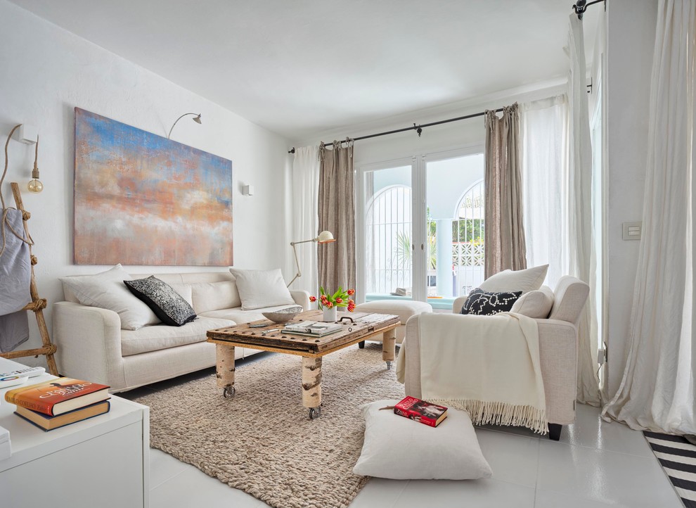 Foto de salón para visitas cerrado escandinavo de tamaño medio sin chimenea y televisor con paredes blancas y suelo de baldosas de cerámica