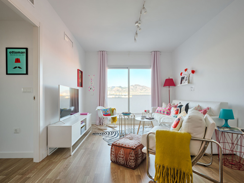 Eklektisches Wohnzimmer in Malaga