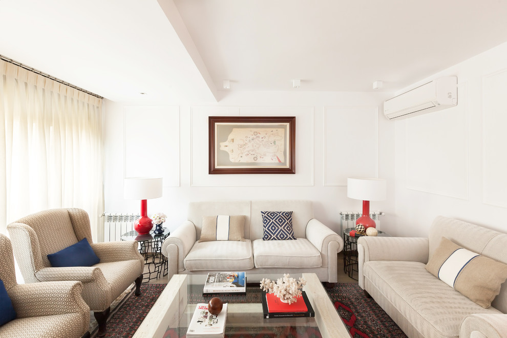 Ispirazione per un soggiorno design di medie dimensioni e chiuso con pareti bianche e sala formale