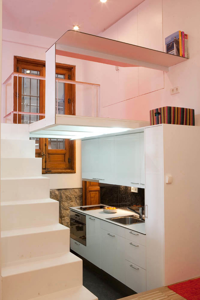 Design ideas for a small scandi mezzanine living room in Madrid.