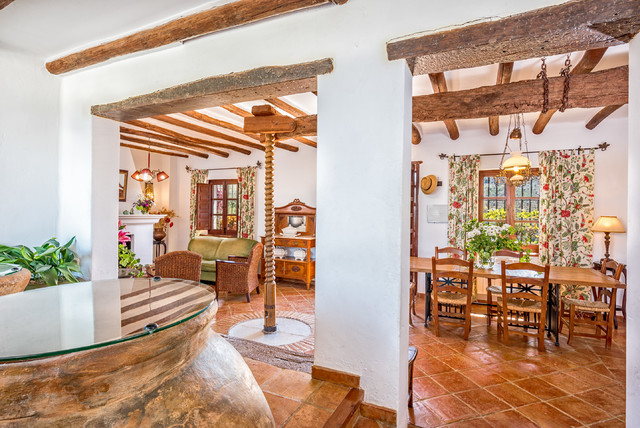 Nueva sesión en antigua fábrica de vino adaptada a casa rural