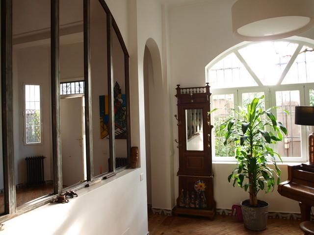 Eklektisches Wohnzimmer in Madrid