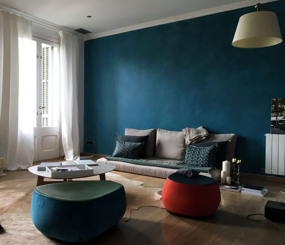 Example of a mid-sized trendy living room design in Barcelona