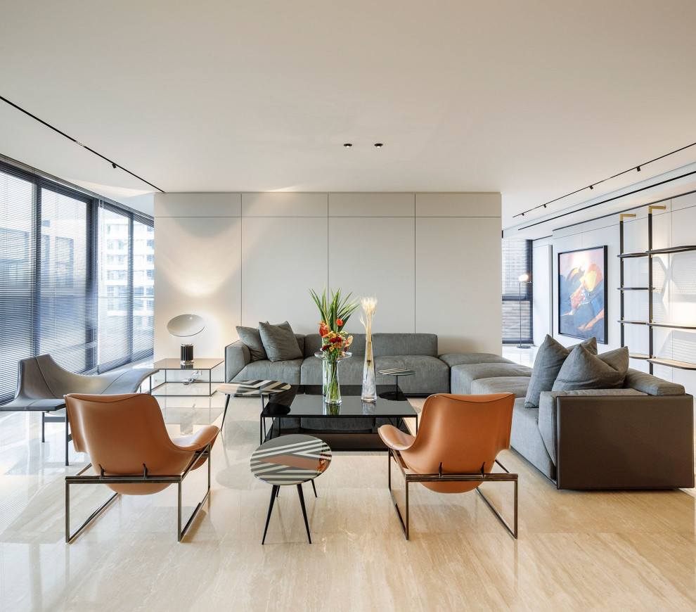 Esempio di un grande soggiorno moderno aperto con pareti bianche, pavimento in marmo, nessuna TV e pavimento beige