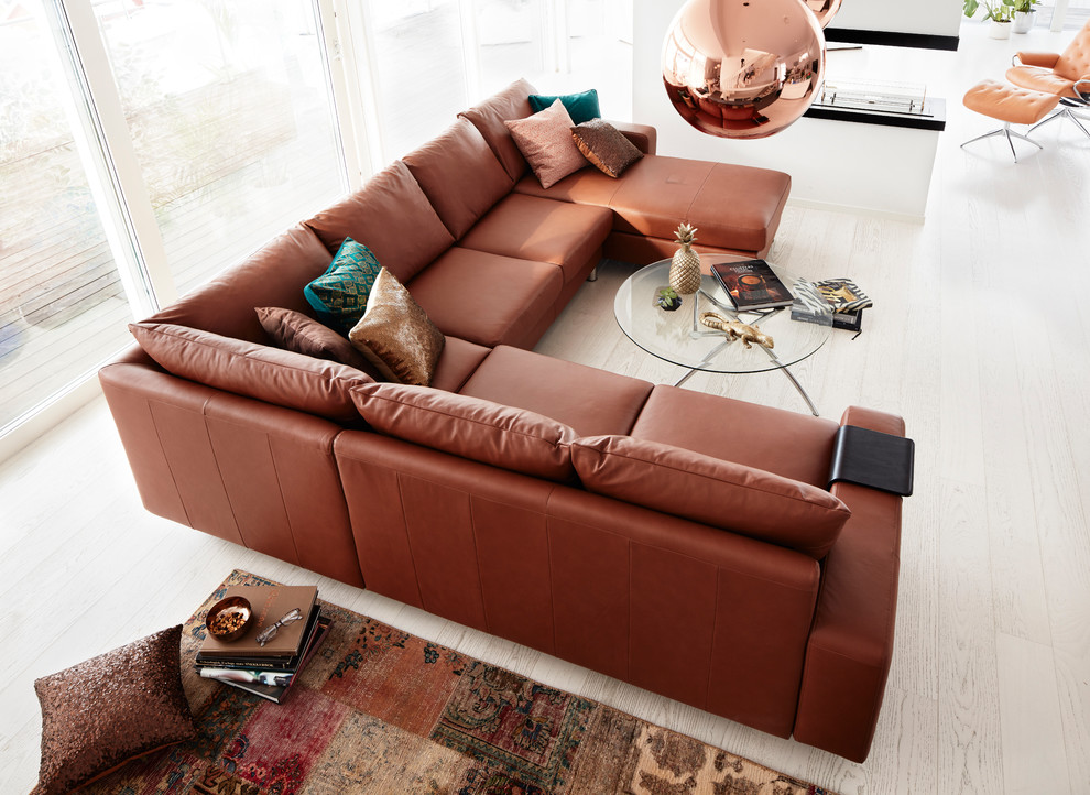 Ambiance Familiale avec Large Canapé d'Angle Brun - Stressless - Modern -  Living Room - Grenoble - by Stressless France | Houzz